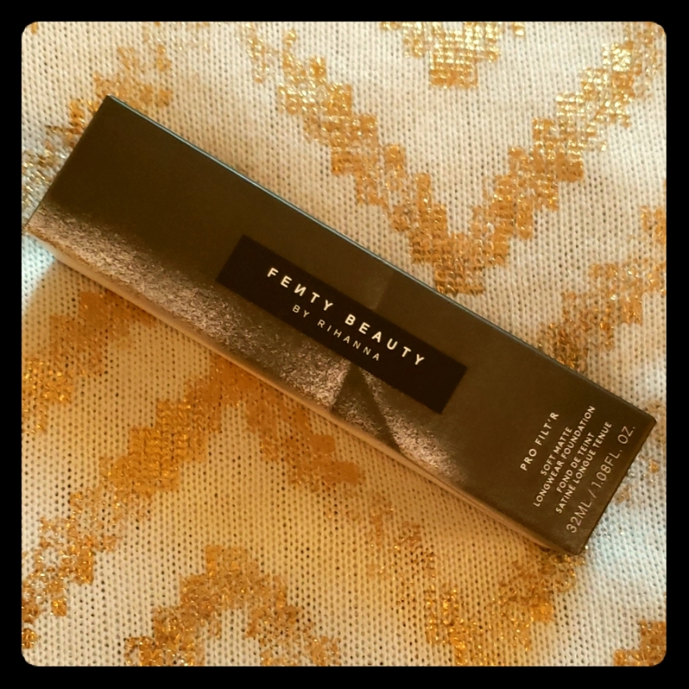 NIB FENTY BEAUTY BY RIHANNA PRO FILTER FOUNDATION